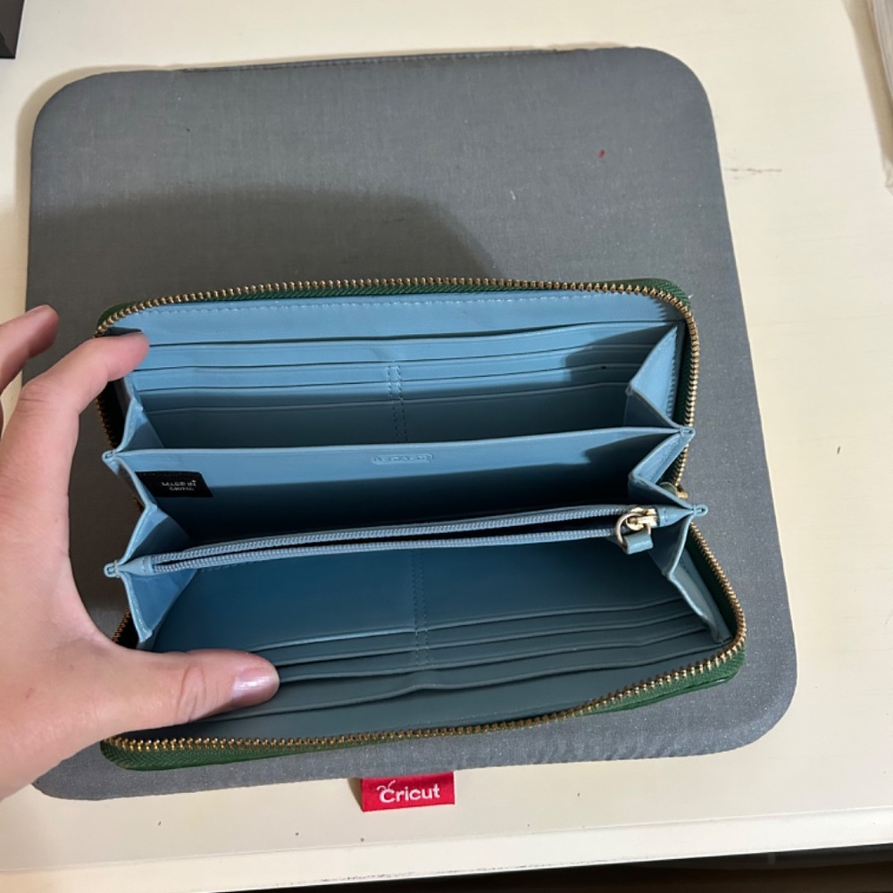 Coach Wallet - Picture 3 of 3